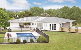 Ranfurly Holiday Home